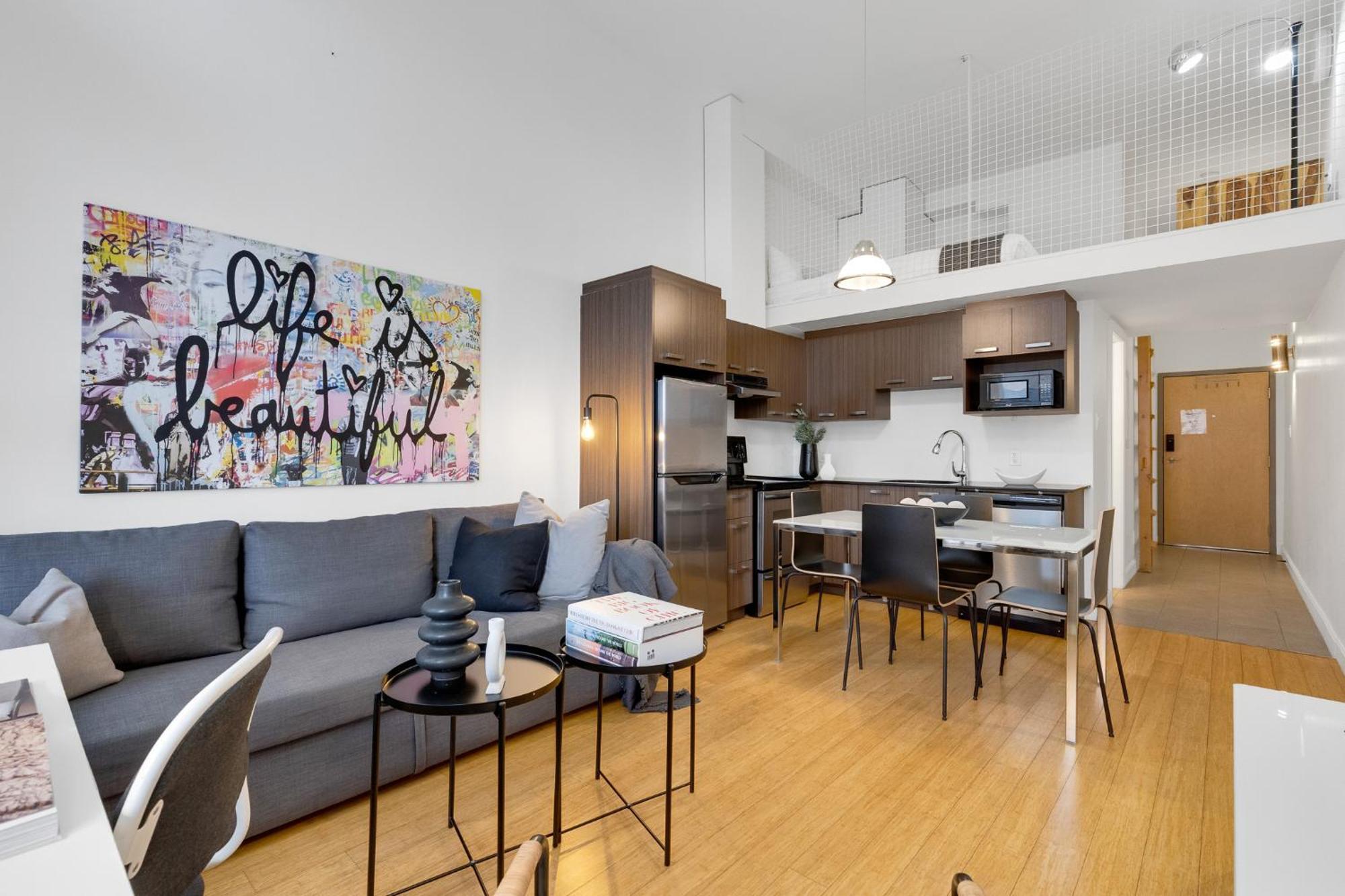 Апарт отель Liv Mtl Main Монреаль Экстерьер фото